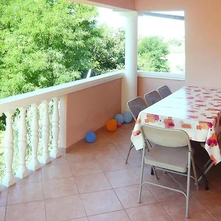 Apartamento In Near Stunning Beaches Privlaka (Zadar)